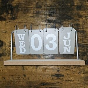 🌻🌻🆕🆕Perpetual Desktop Flip Calendar